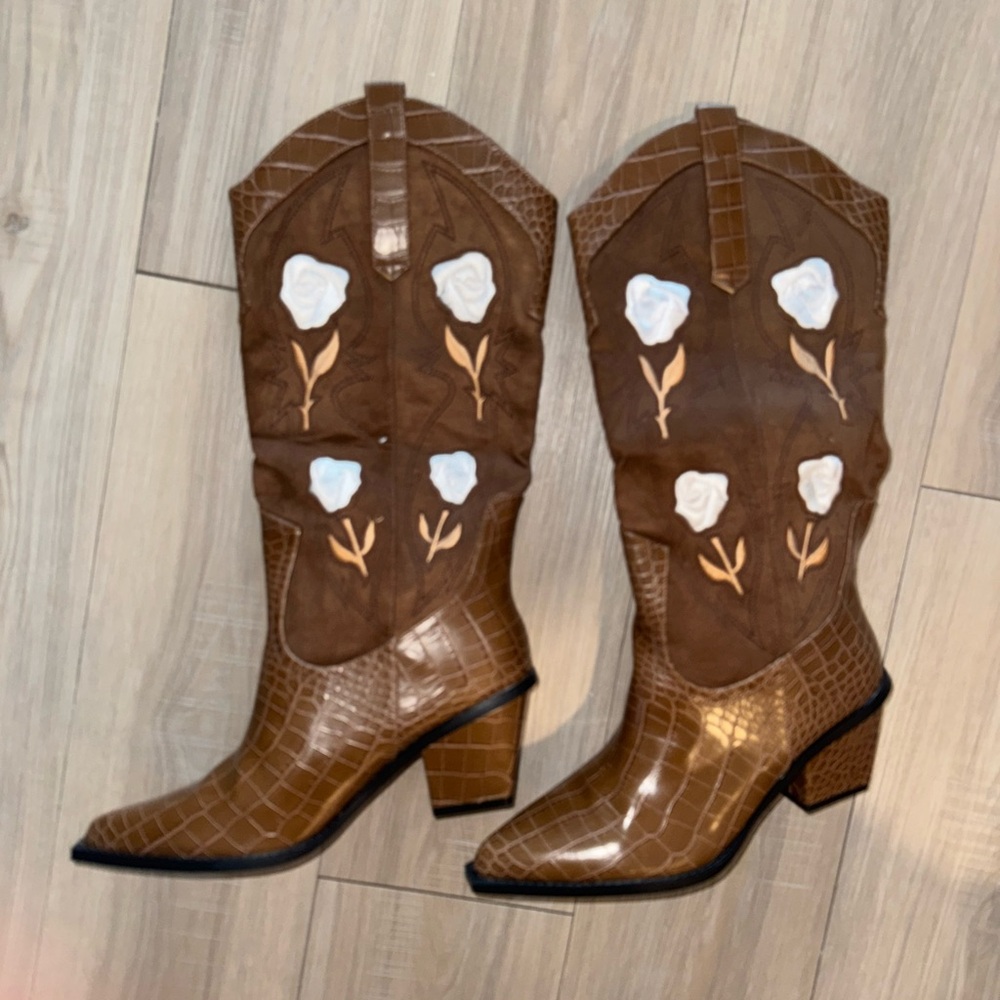 Brown Western Cowboy Boots with Floral Design. Never worn. From fashion nova.